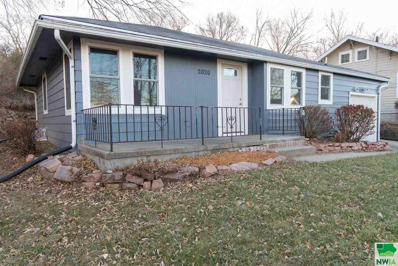 Property Photo:  2020 McDonald  IA 51104 