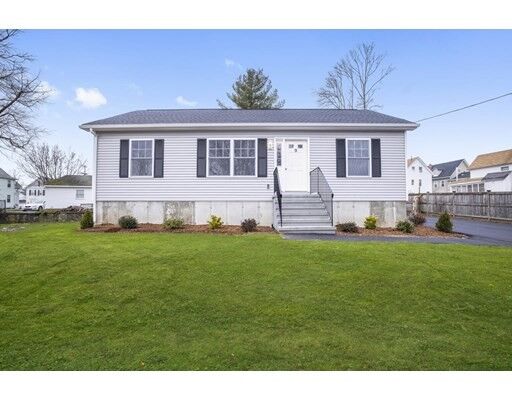 Property Photo:  9 Woodwards Lane  MA 02780 