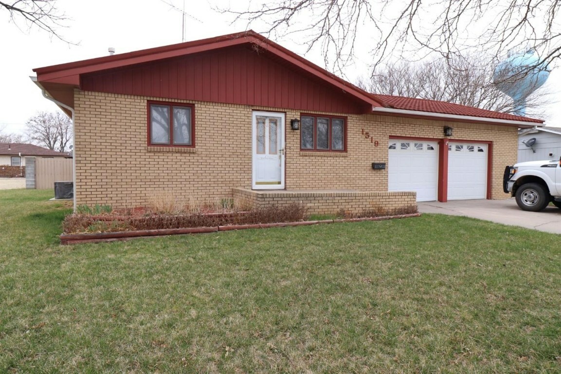 Property Photo:  1519 Court Street  KS 67871 