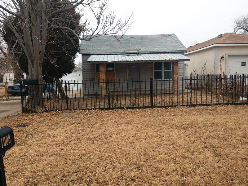 Property Photo:  1008 North Sherman Avenue  KS 67901 