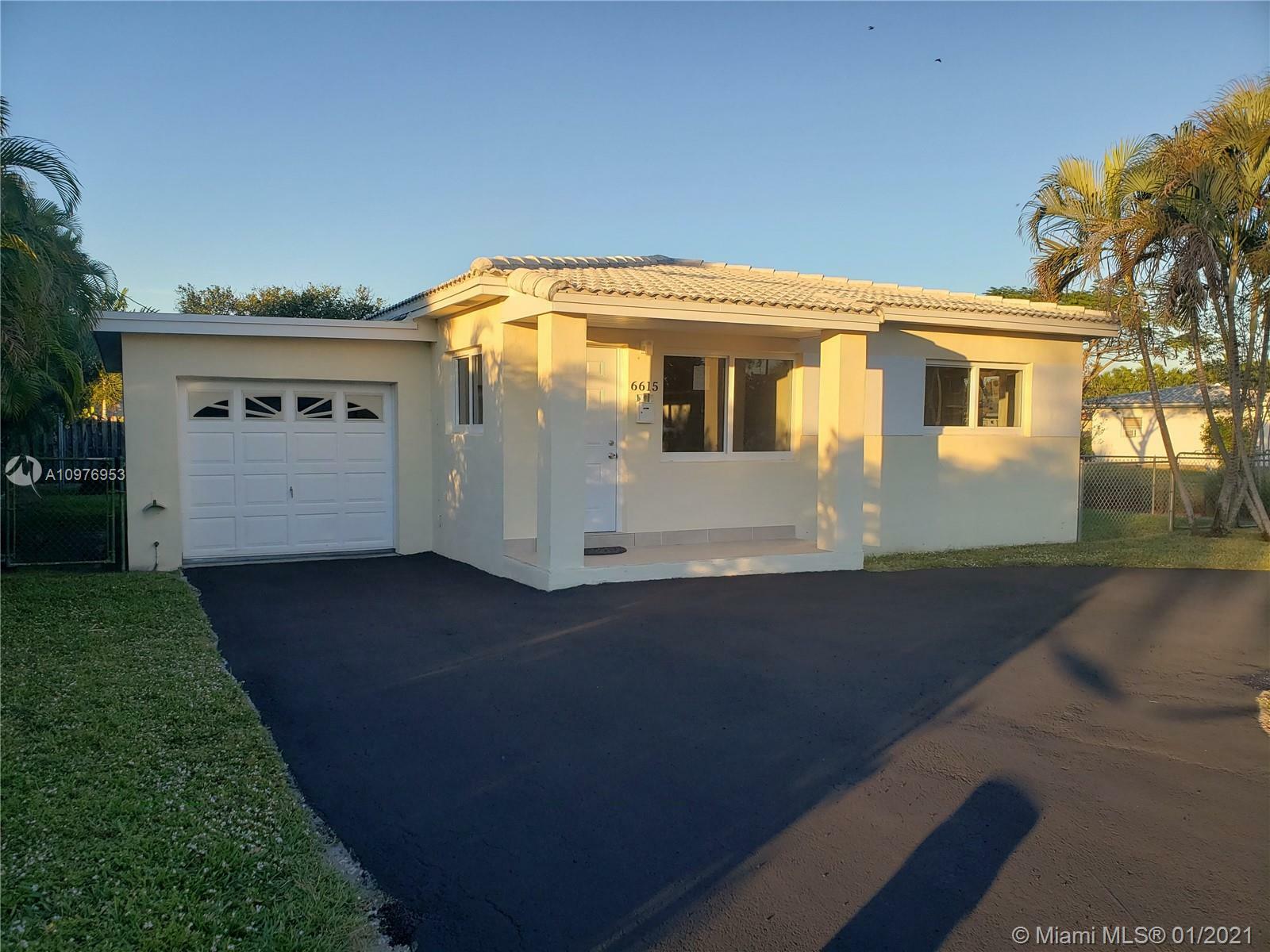 Property Photo:  6615 NW 39th St  FL 33166 