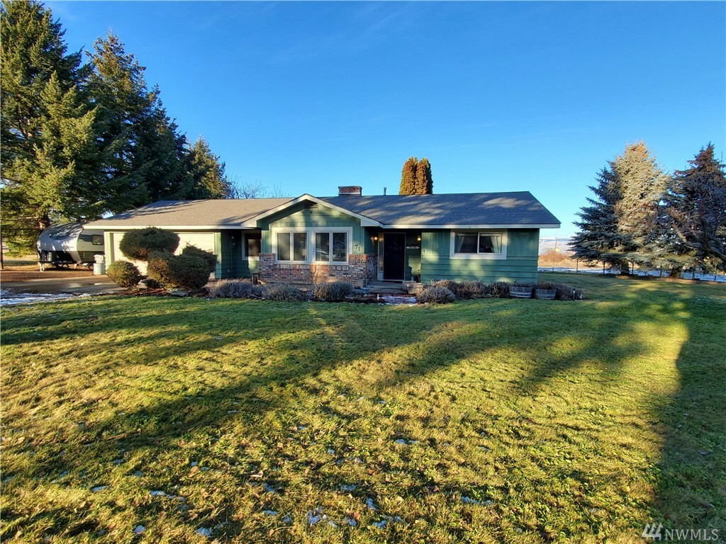 Property Photo:  71 Cedar Cove Rd  WA 98926 