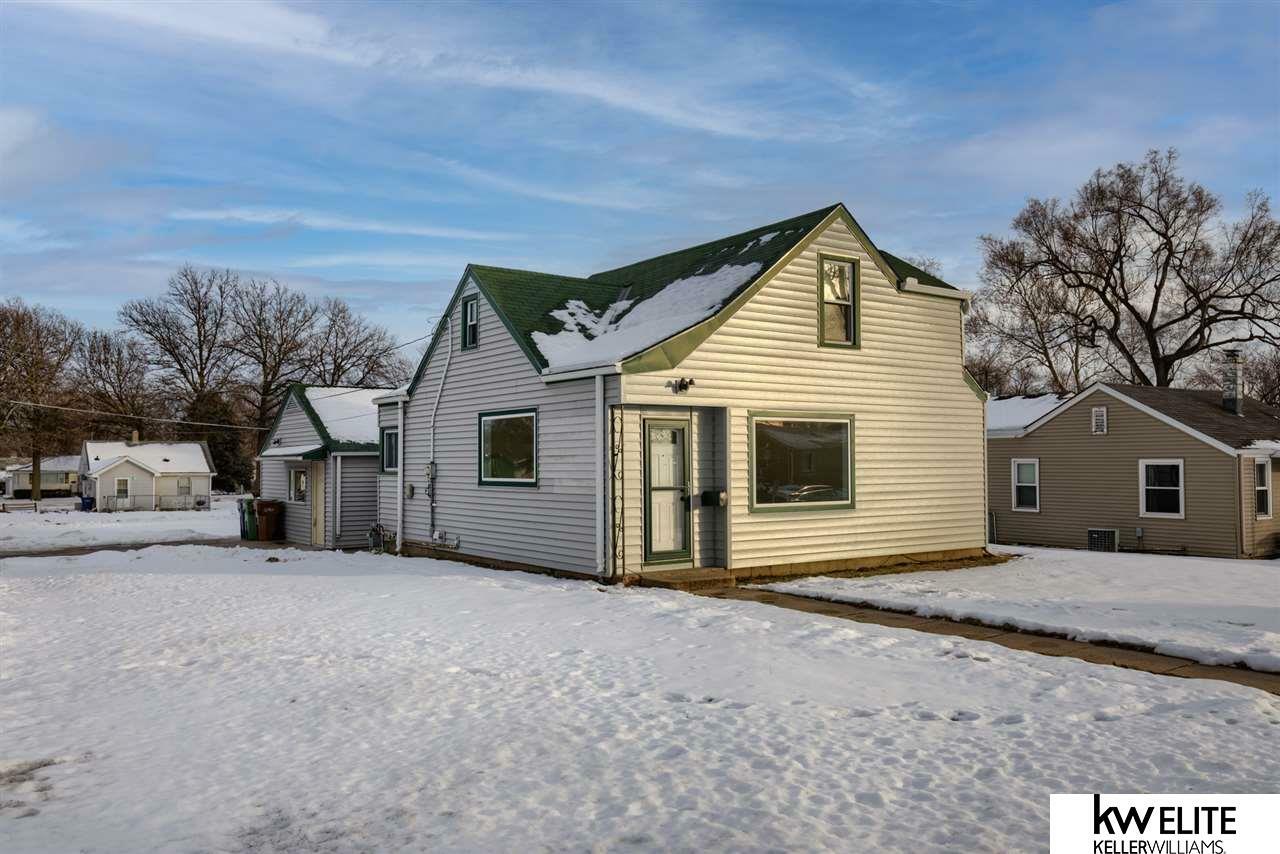 Property Photo:  2301 Wayne  NE 68005 