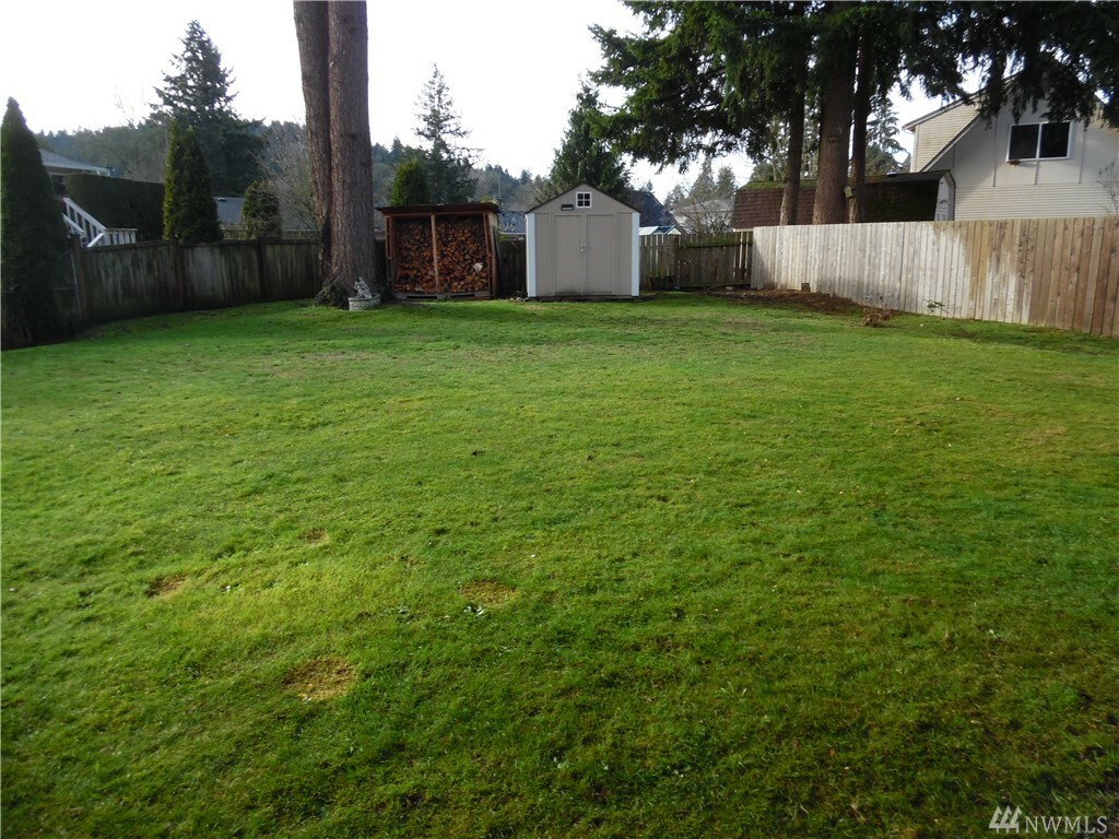 Property Photo:  1802 35th St SE  WA 98002 