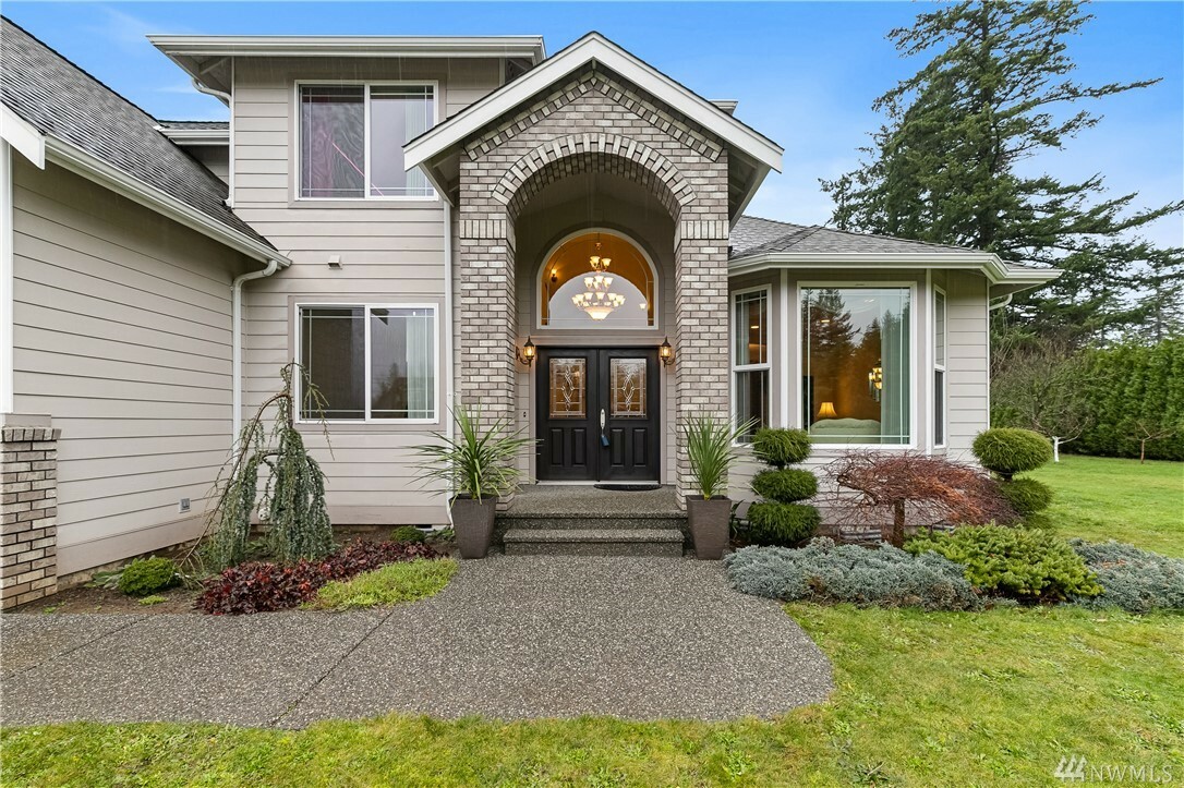 Property Photo: 2006 Conifer Dr WA 98248