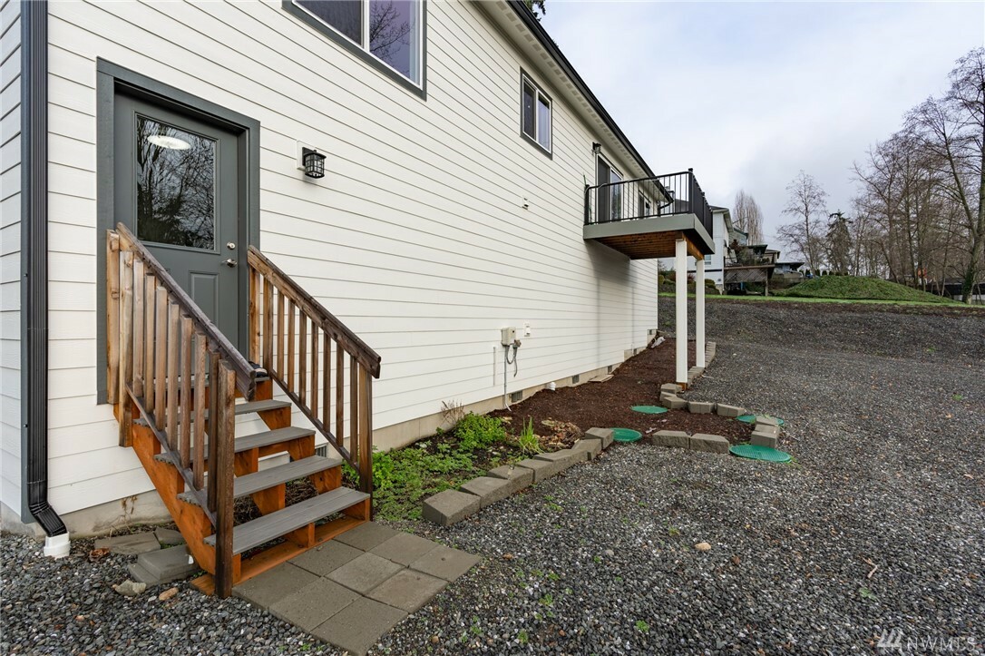 Property Photo: 4407 Harborview Dr WA 98230