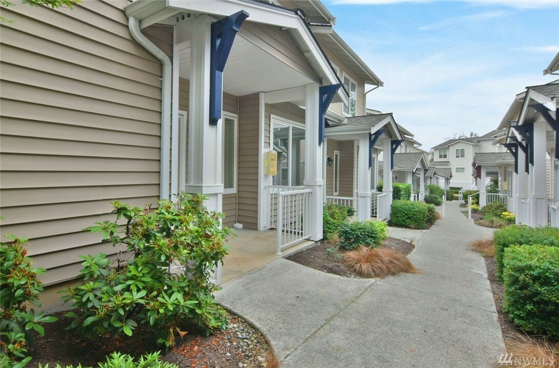 Property Photo:  14915 38th Dr SE M1125  WA 98012 