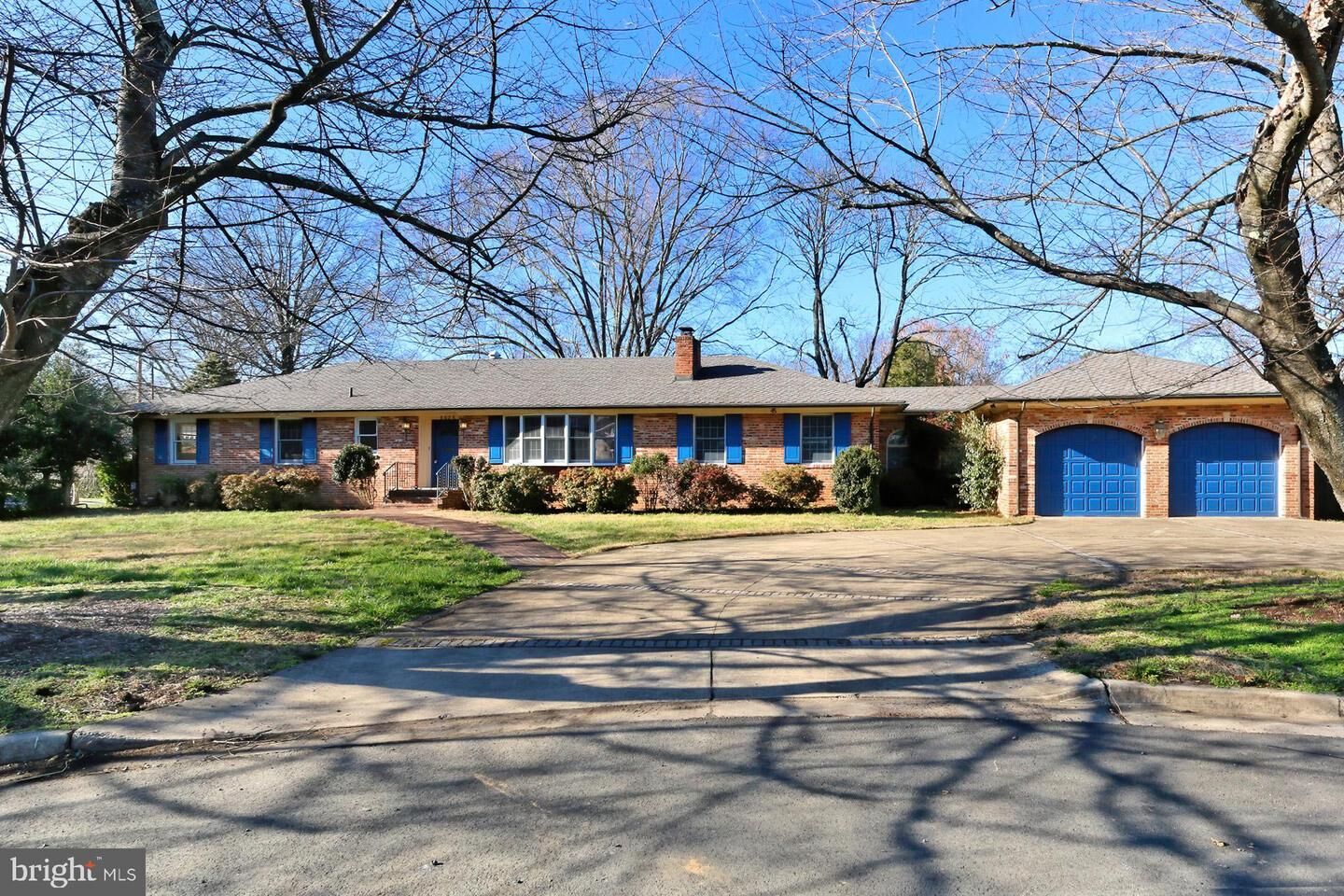 Property Photo:  6626 Claymore Court  VA 22101 