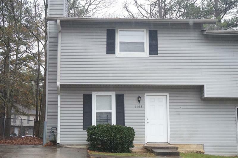 Property Photo: 1162 NW Oak Villa Court GA 30012