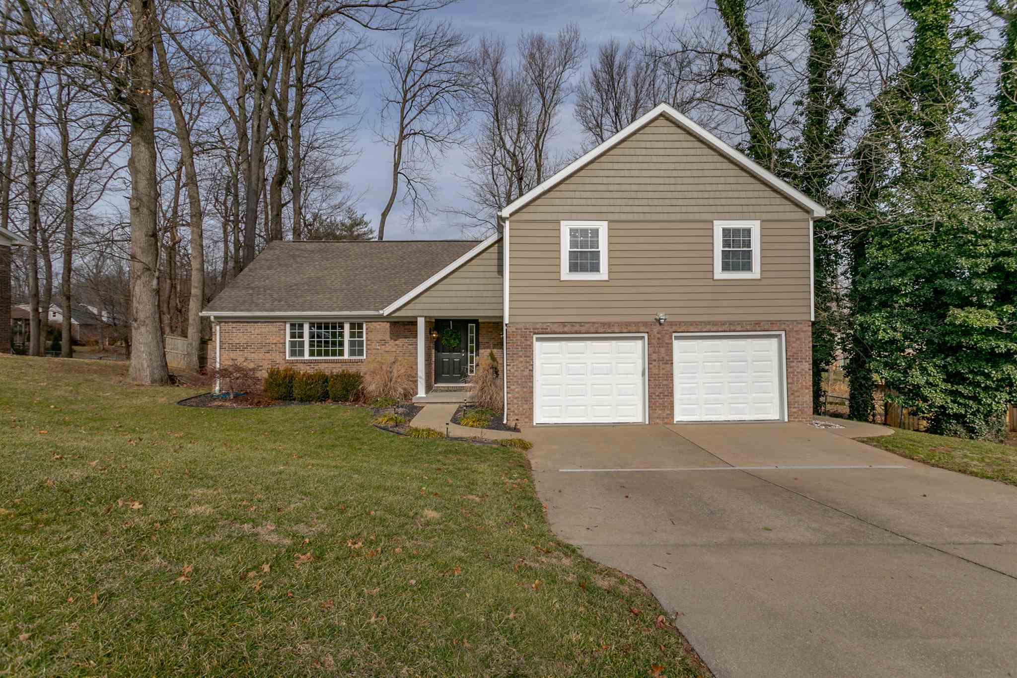 Property Photo: 7600 Nottingham Drive IN 47630