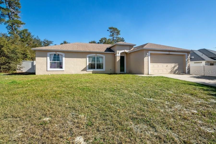 Property Photo:  2849 W Elston Drive  FL 32738 