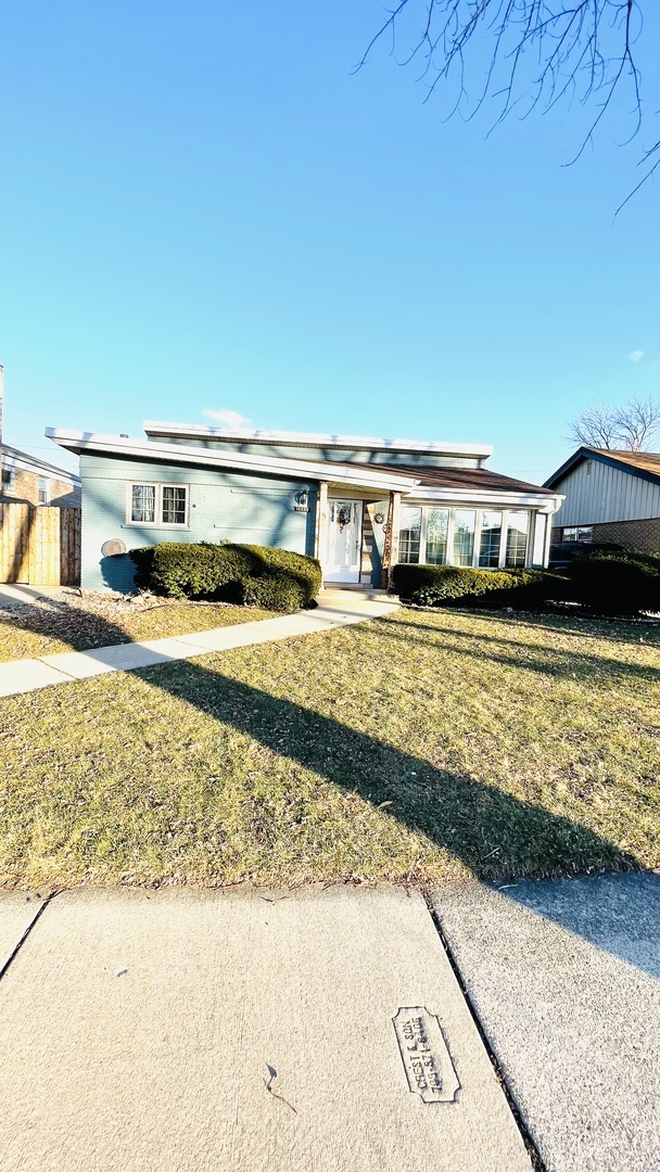 Property Photo:  10249 S 52nd Avenue  IL 60453 