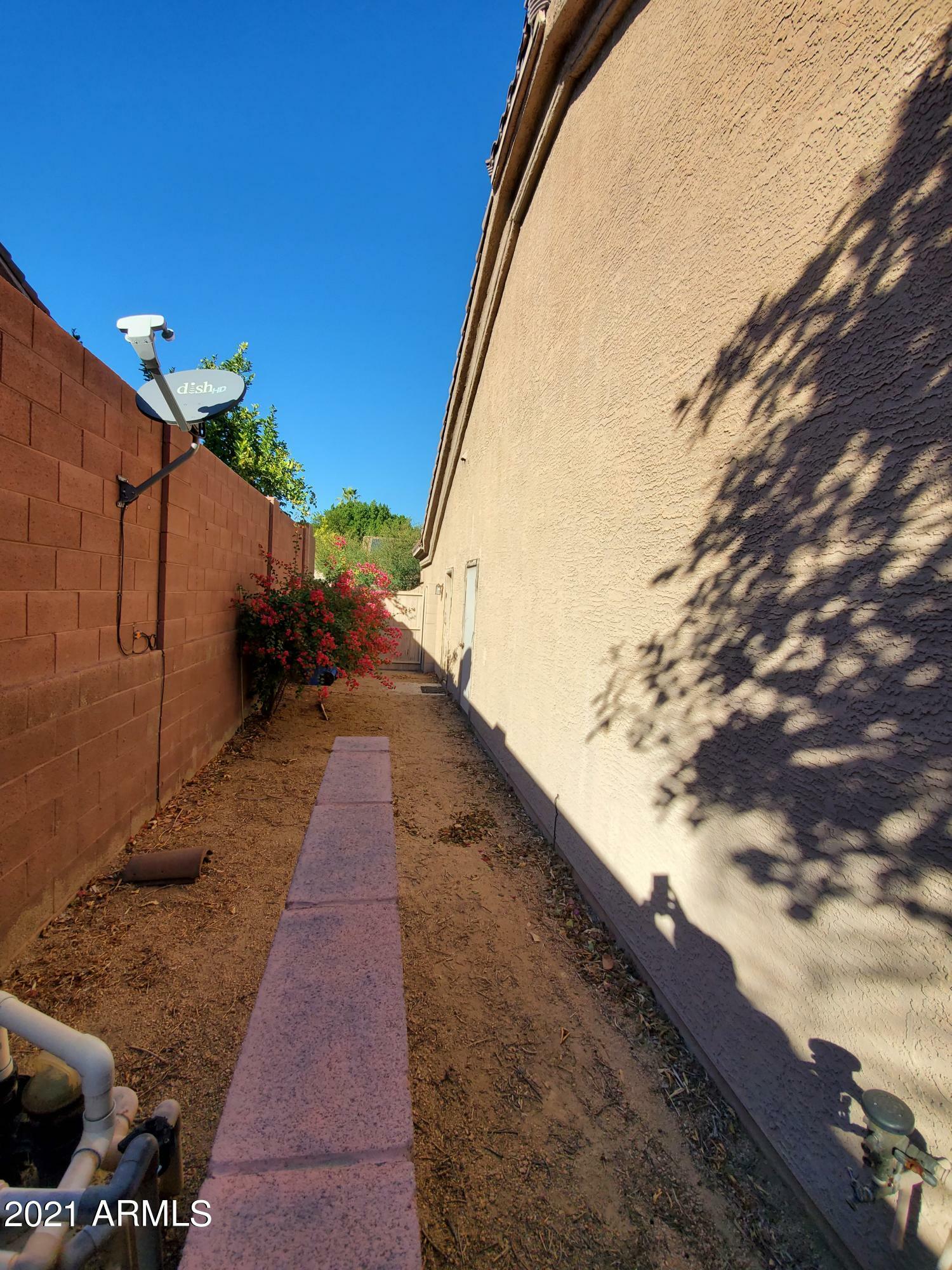 Property Photo: 1941 E Marilyn Road AZ 85022