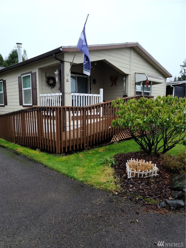 Property Photo: 10239 SW 185th Ave 10 WA 98579