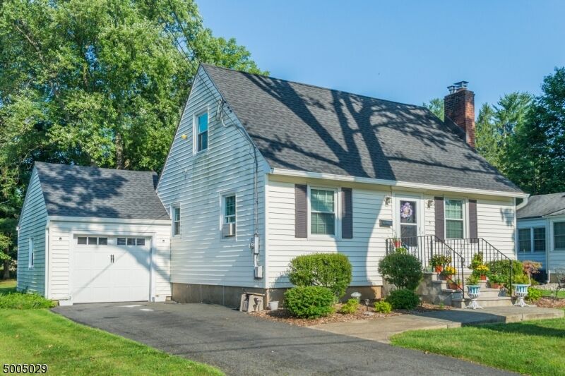 Property Photo:  5 Lake Dr  NJ 07945 