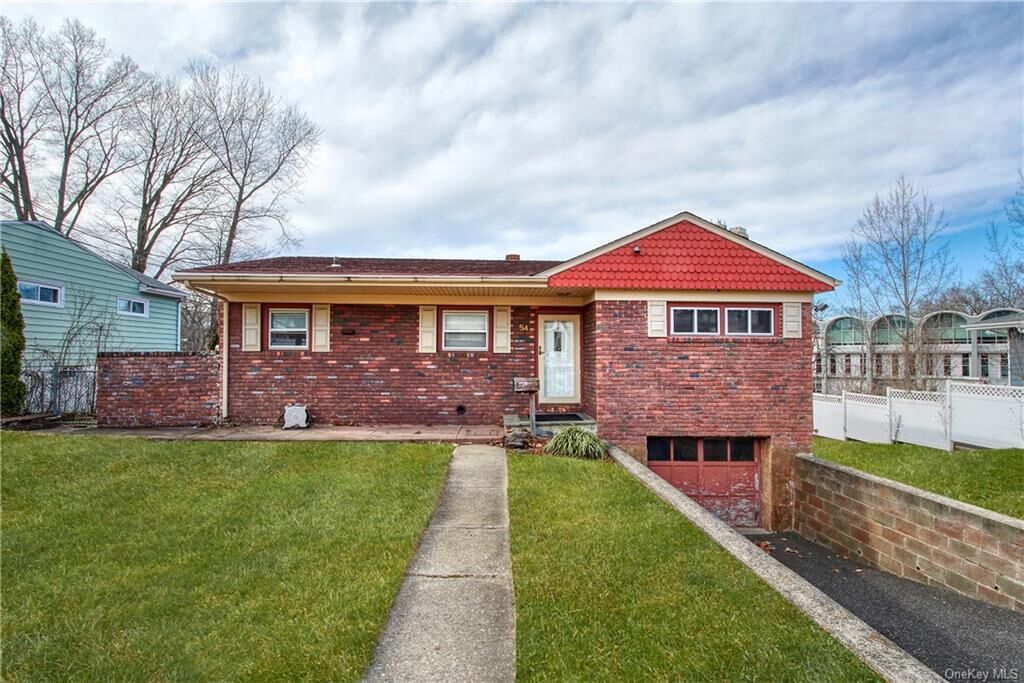 Property Photo:  54 Barrington Road  NY 10708 
