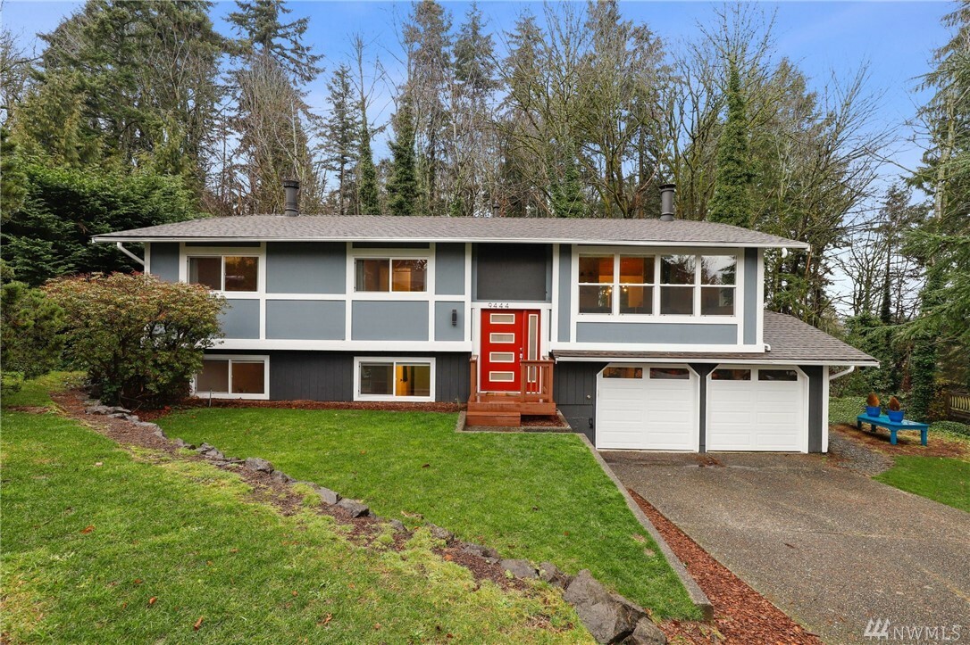 Property Photo:  9444 NE 138th St  WA 98034 