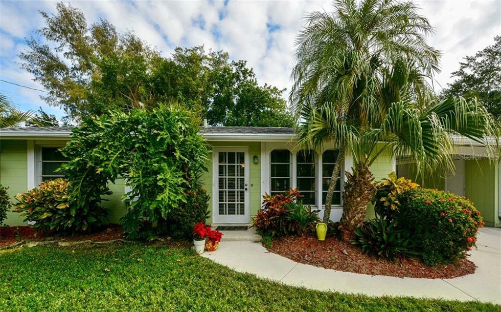 Property Photo:  3495 Hamilton Avenue  FL 34242 