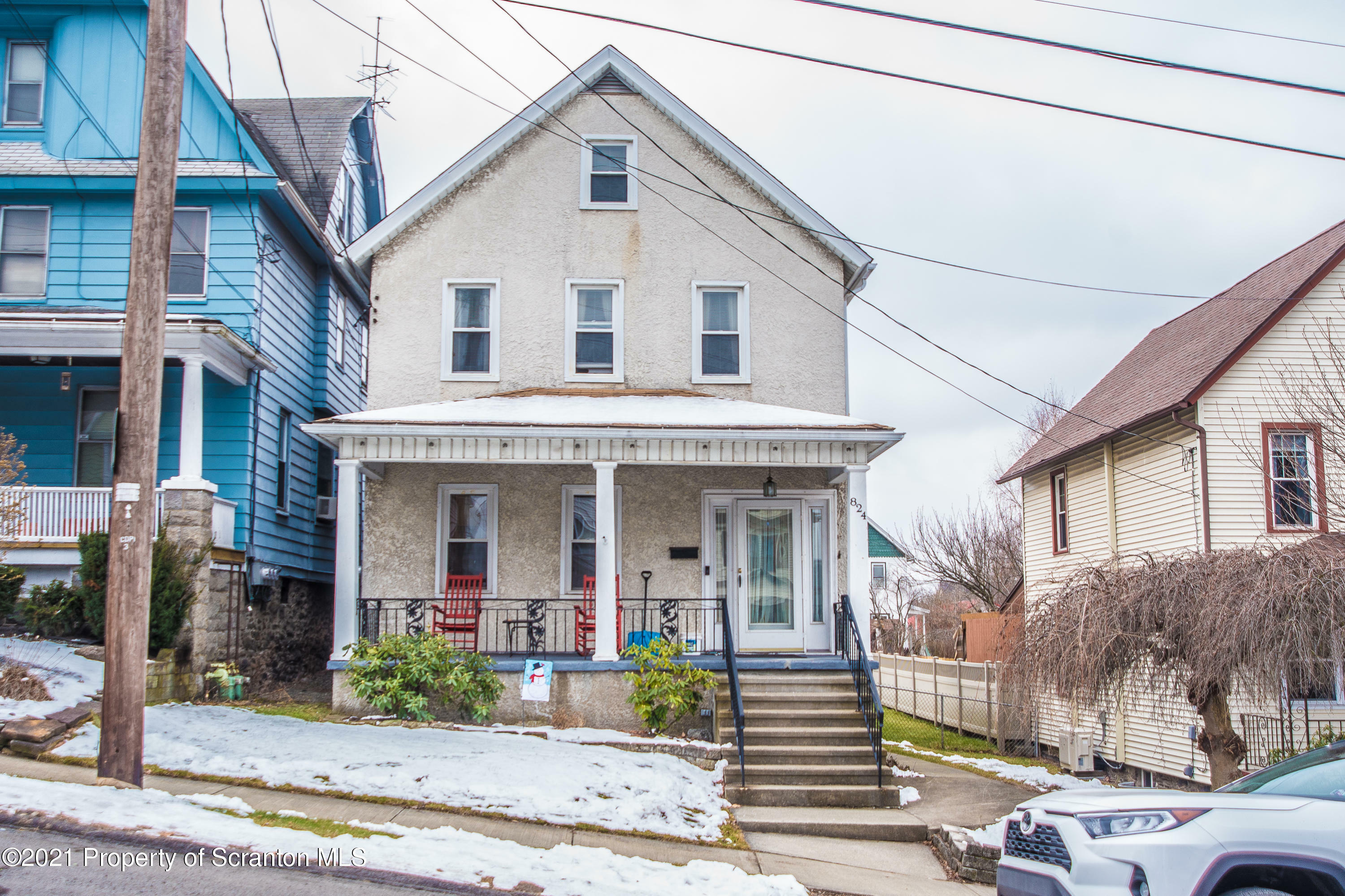 Property Photo:  824 Hemlock Street  PA 18505 