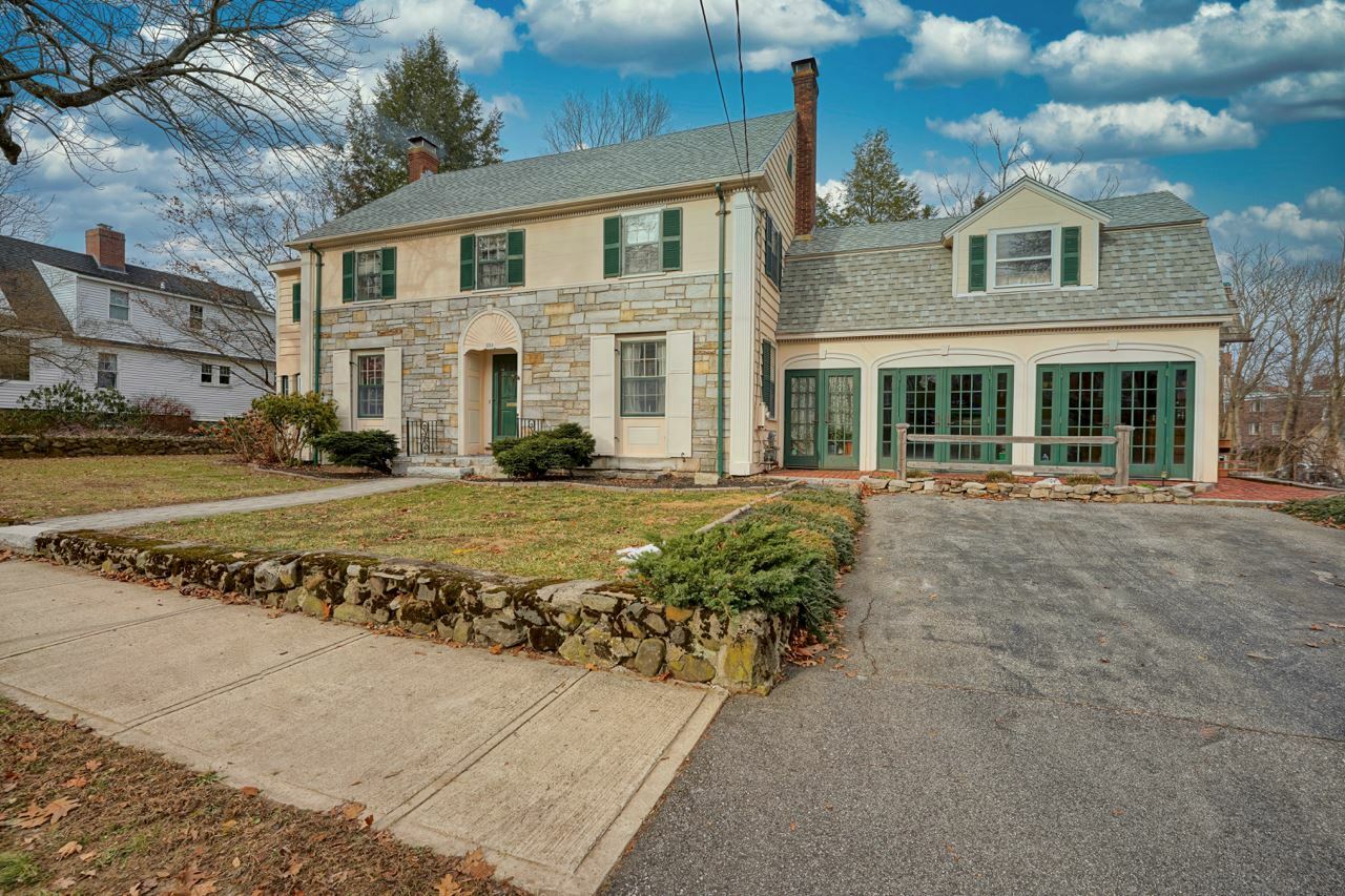 Property Photo:  293 Rockland Street  NH 03801 