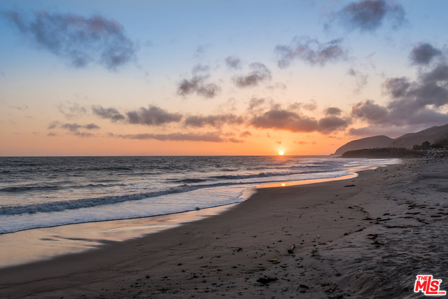 11770  Pacific Coast Hwy S  Malibu CA 90265 photo