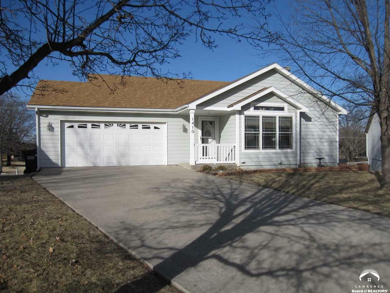 Property Photo:  1410 Sundown Court  KS 66044 