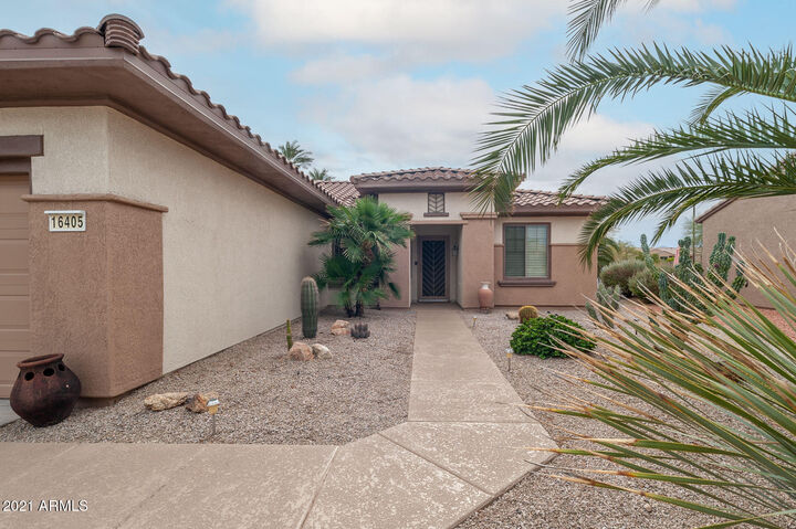 Property Photo: 16405 W Peppertree Court AZ 85387