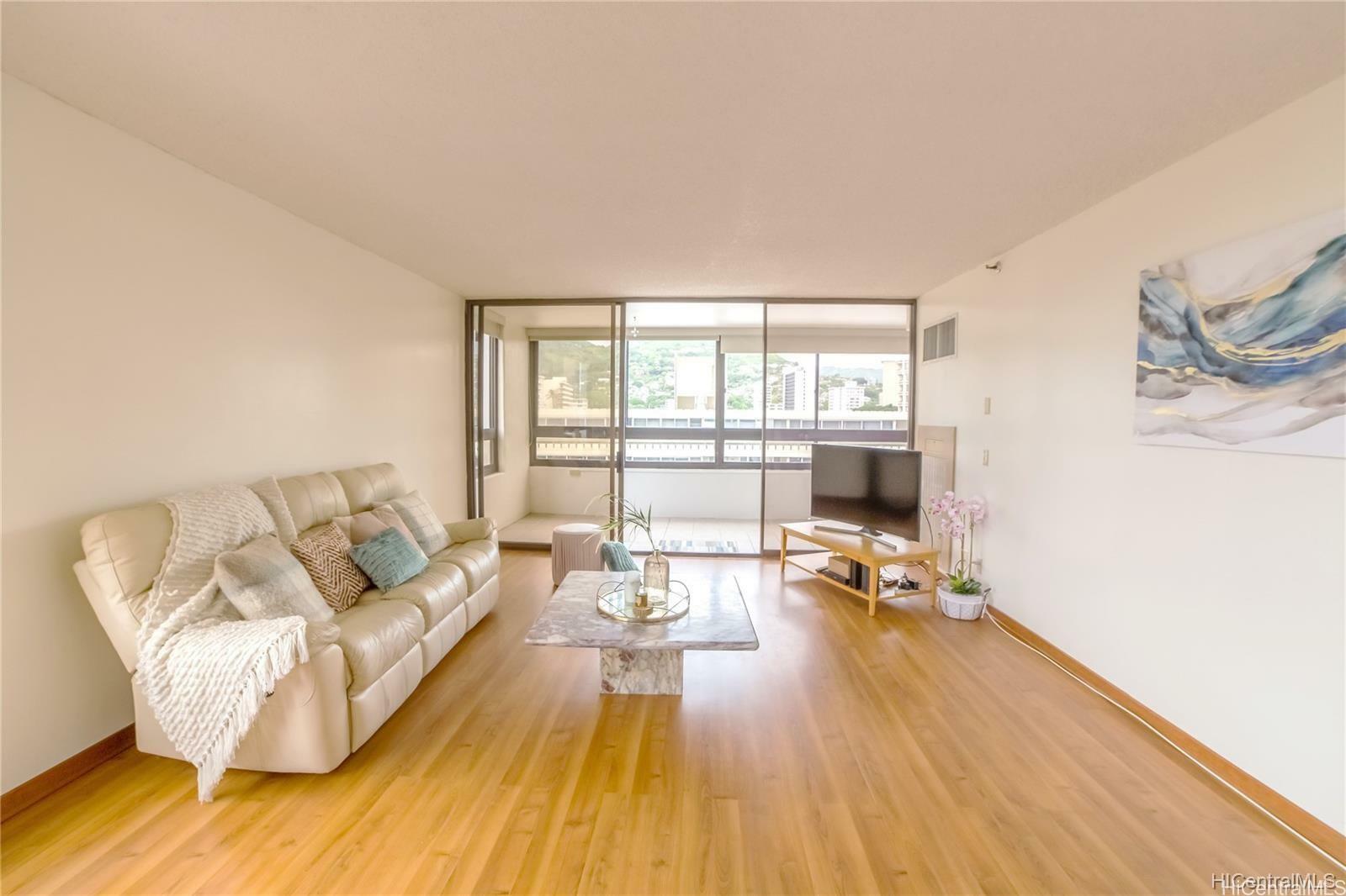 Property Photo:  1517 Makiki Street 701  HI 96822 