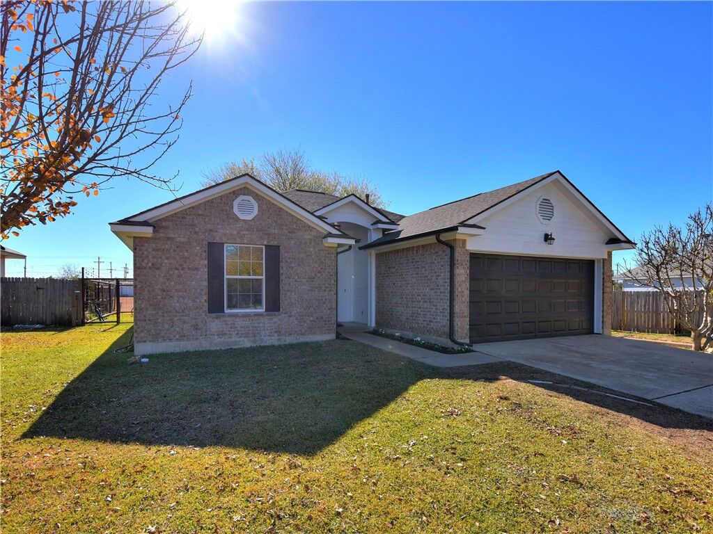 Property Photo:  208 Evergreen Circle  TX 78626 