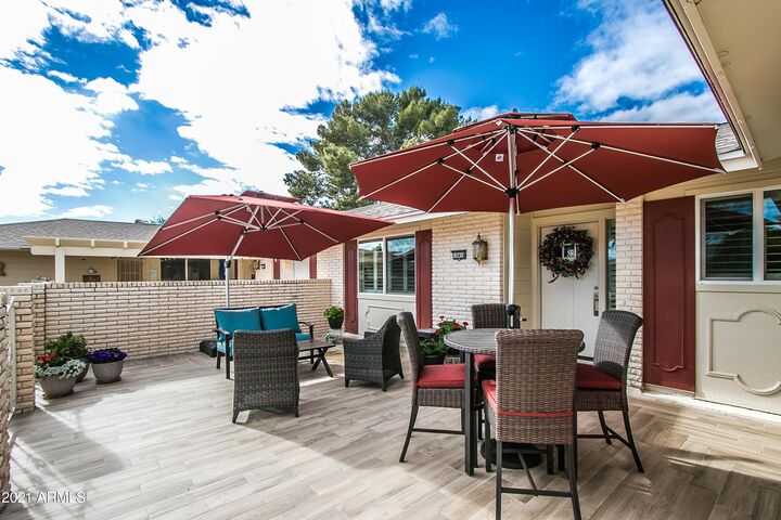 Property Photo: 10418 W Kingswood Circle AZ 85351
