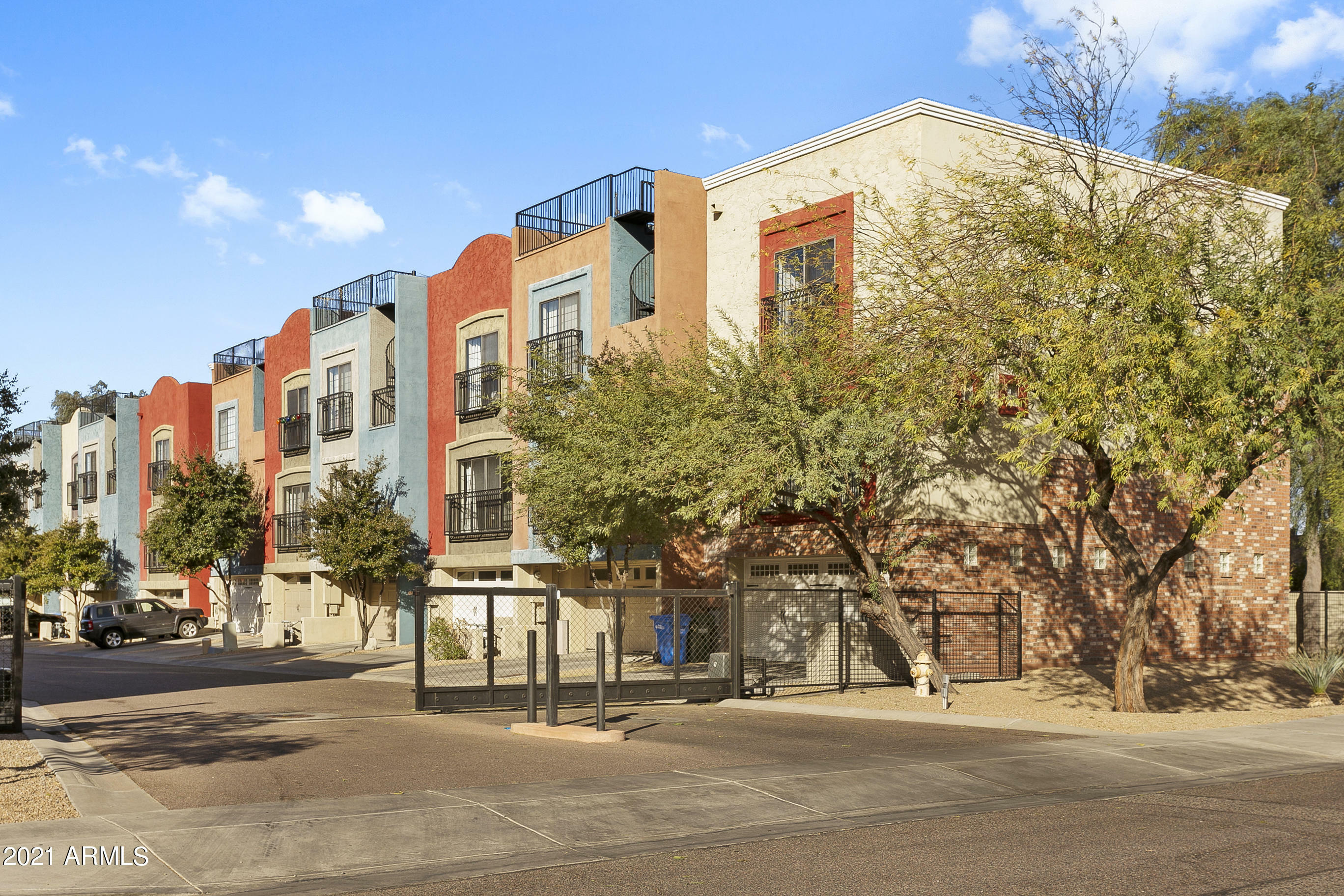 Property Photo: 3450 E Avalon Drive AZ 85018
