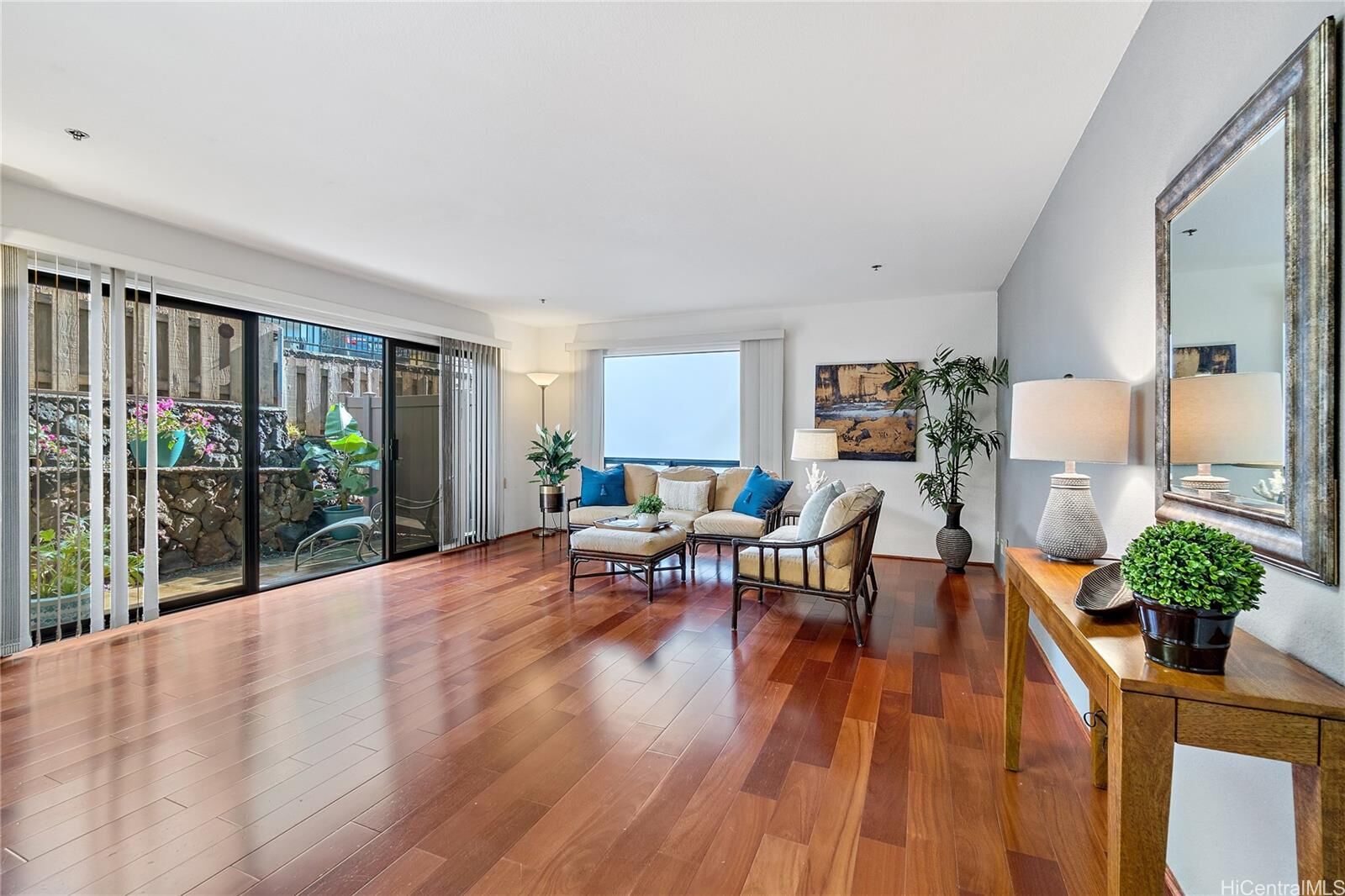 Property Photo:  1629 Waikahalulu Lane C117  HI 96817 