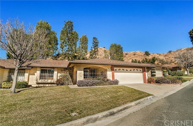 Property Photo: 26556 Cardwick Court 36 CA 91321