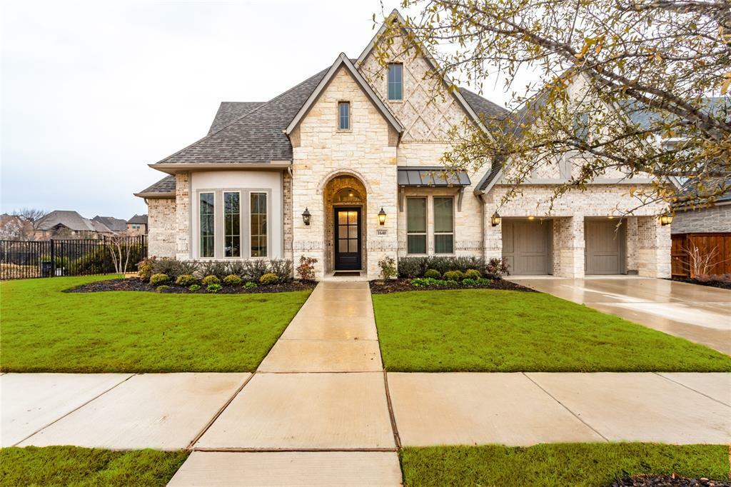 Property Photo:  1640 Oak Trail Drive  TX 76008 