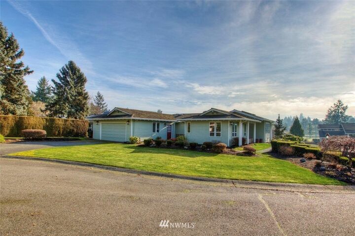 Property Photo: 24528 137th Court SE WA 98042