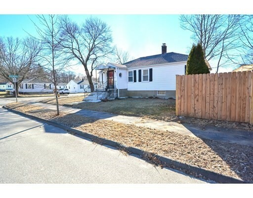 Property Photo: 21 Rosewood Dr MA 01602