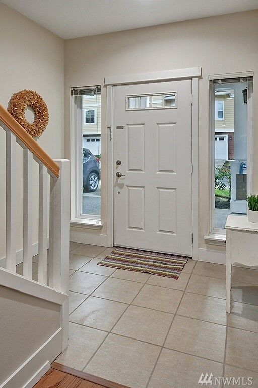 Home for sale in Bellevue 5563 Lakemont Blvd SE 1305, Bellevue, WA 98006