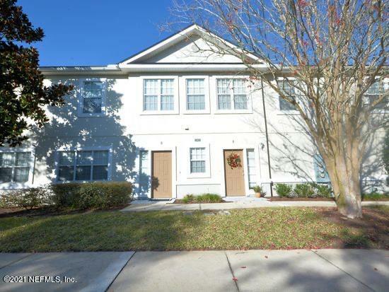 Property Photo:  12423 Forest Lake Circle 2  FL 32225 