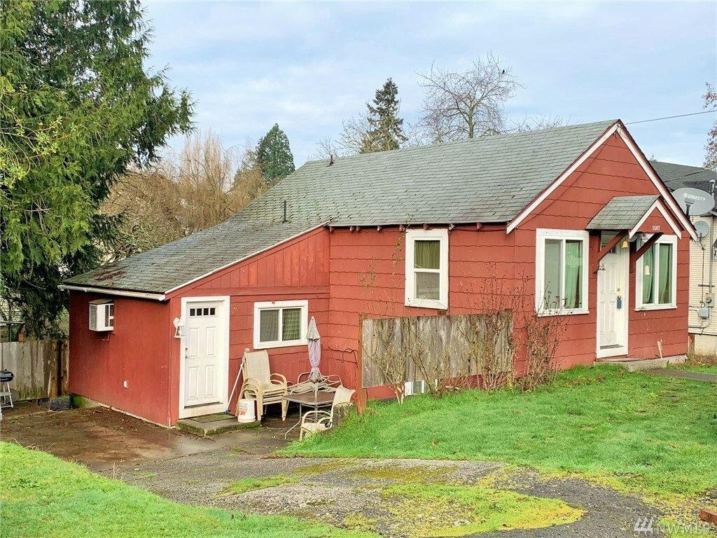 Property Photo:  1507 Olympic Ave  WA 98312 