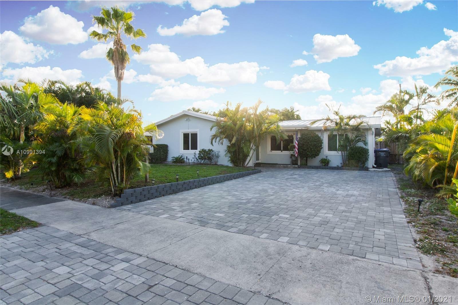 Property Photo:  3980 N 67th Ave  FL 33024 