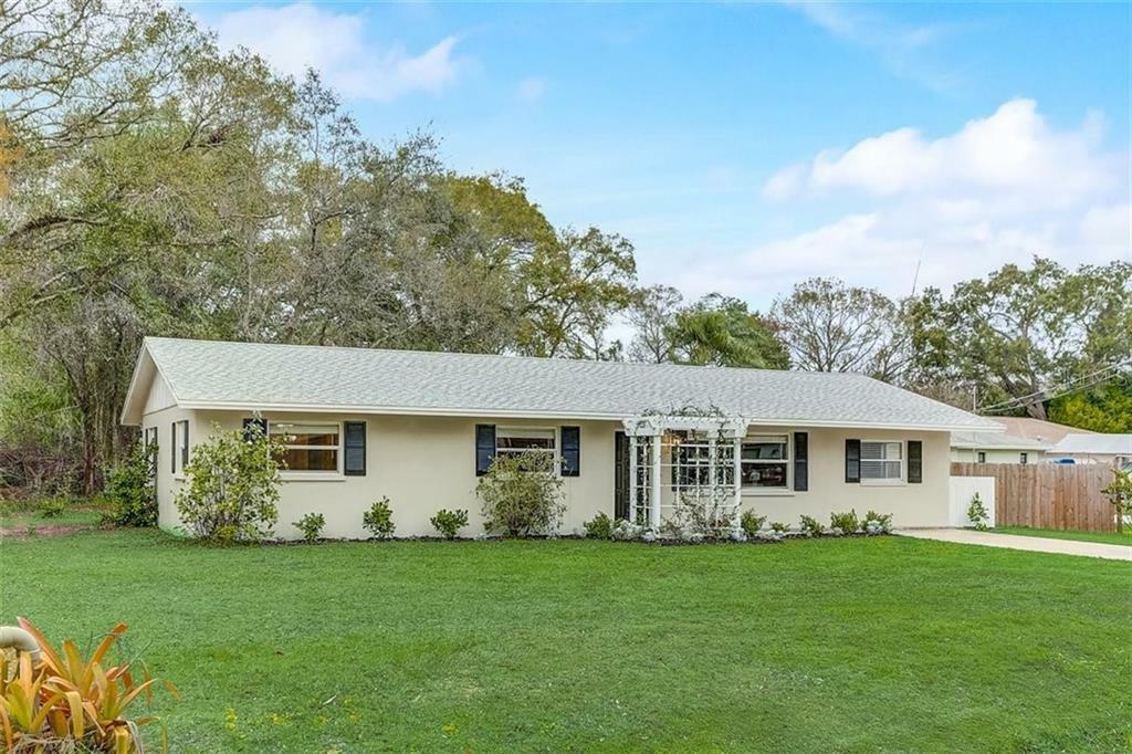 Property Photo: 3620 Asbury Place FL 34232