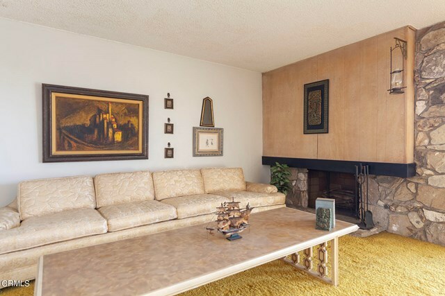 Property Photo: 1702 E Turmont Street CA 90746
