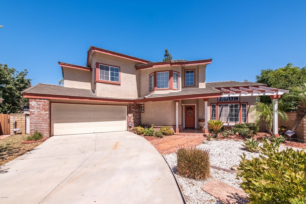 Property Photo:  977 Meadowlark Drive  CA 93015 