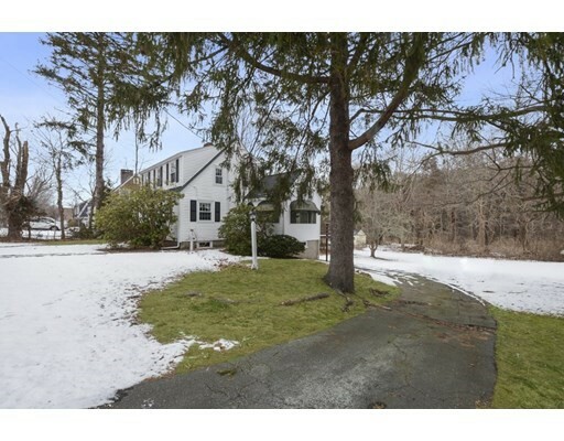 Property Photo:  68 Cliff St  MA 02360 