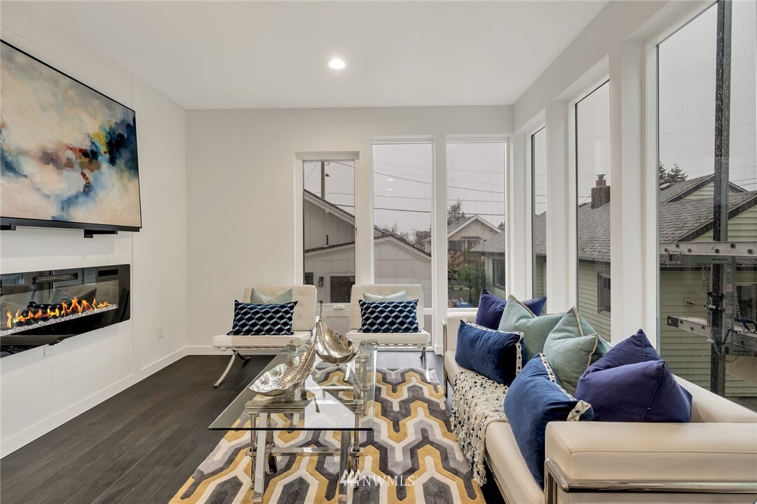 Property Photo: 3418 Alamo Place S A WA 98144