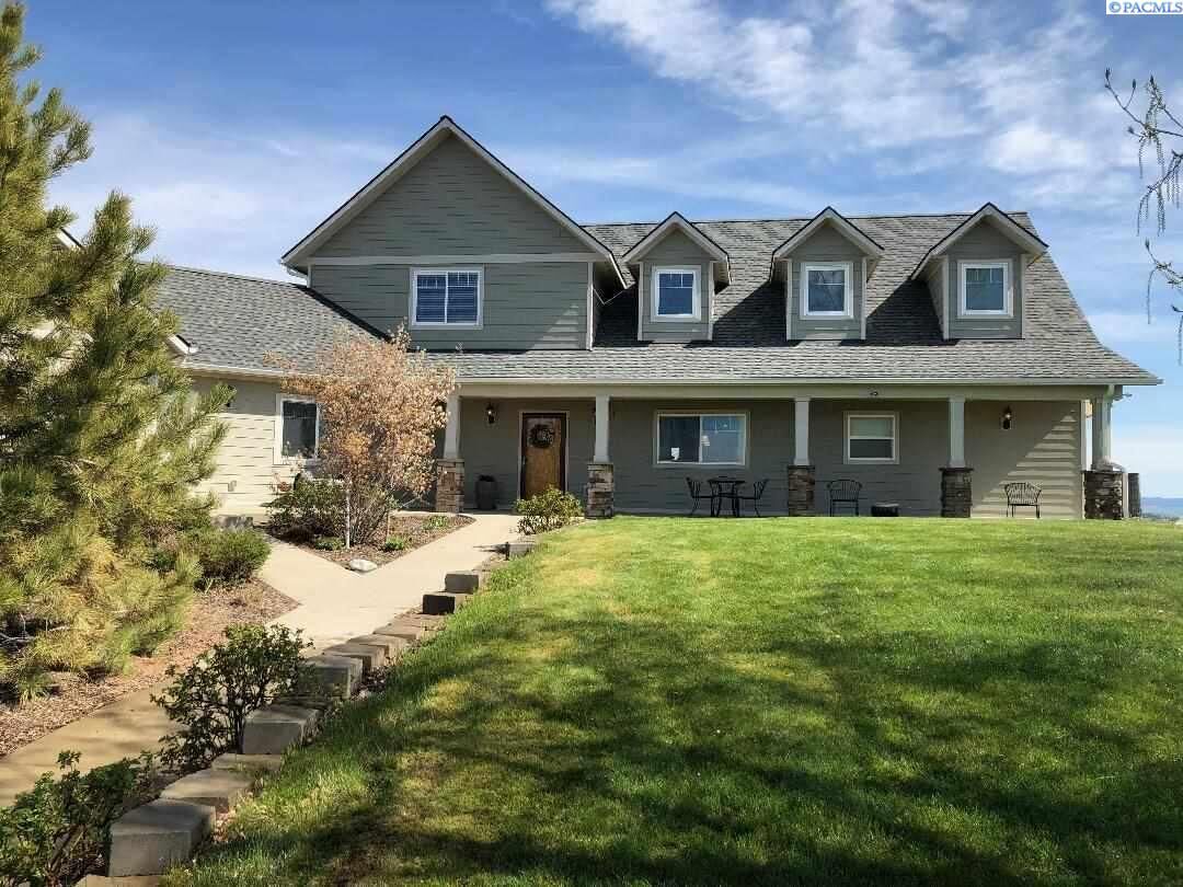 Property Photo: 881 Country Club Rd. WA 99163