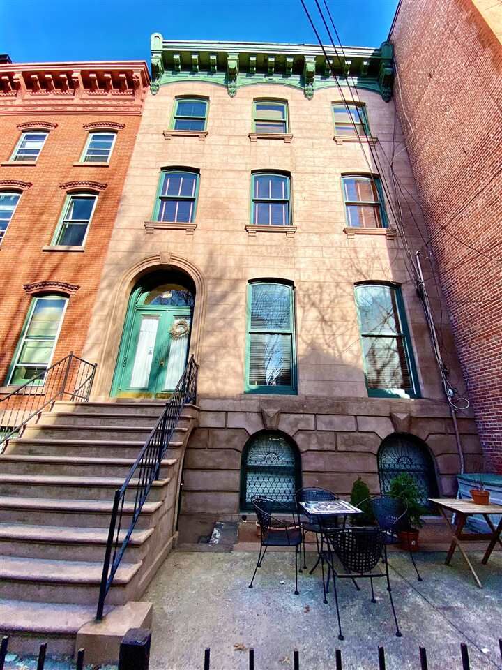 Property Photo:  114 Wayne St 2  NJ 07302 