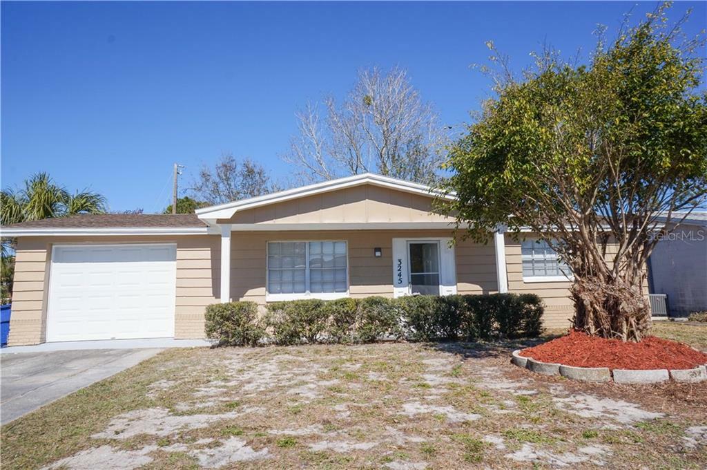 Property Photo:  3245 Masonville Loop Road  FL 34691 