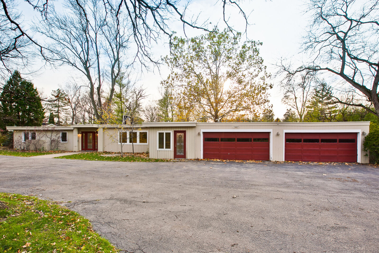 Property Photo: 1400 W Everett Road IL 60045