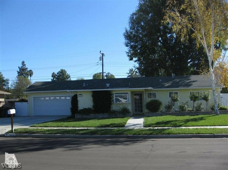 Property Photo:  1658 Blackwall Drive  CA 93063 